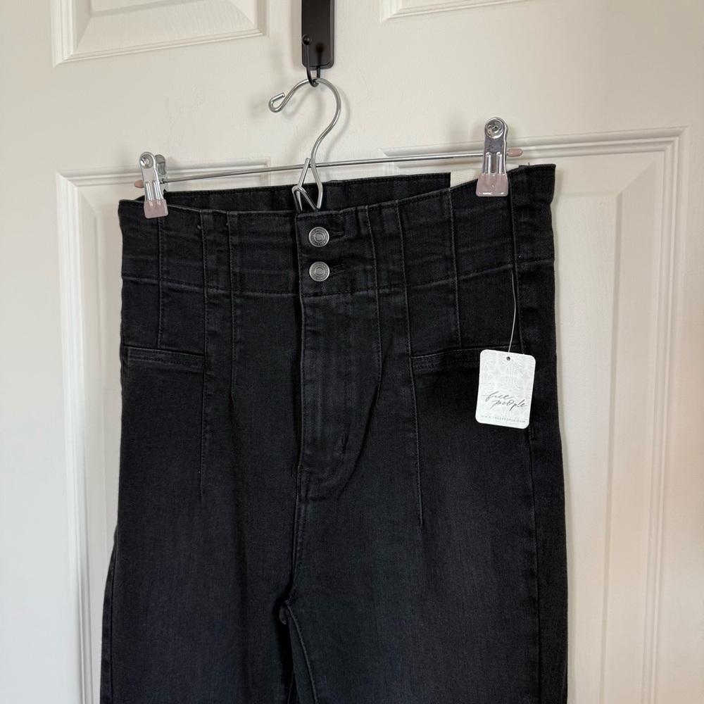 NWT We The Free Jayde Flare Jeans, 29 - Picture 4 of 11